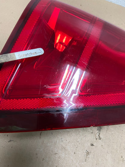 2005 to 2006 Jeep Grand Cherokee Left Driver Side Lh Tail Light AG43573