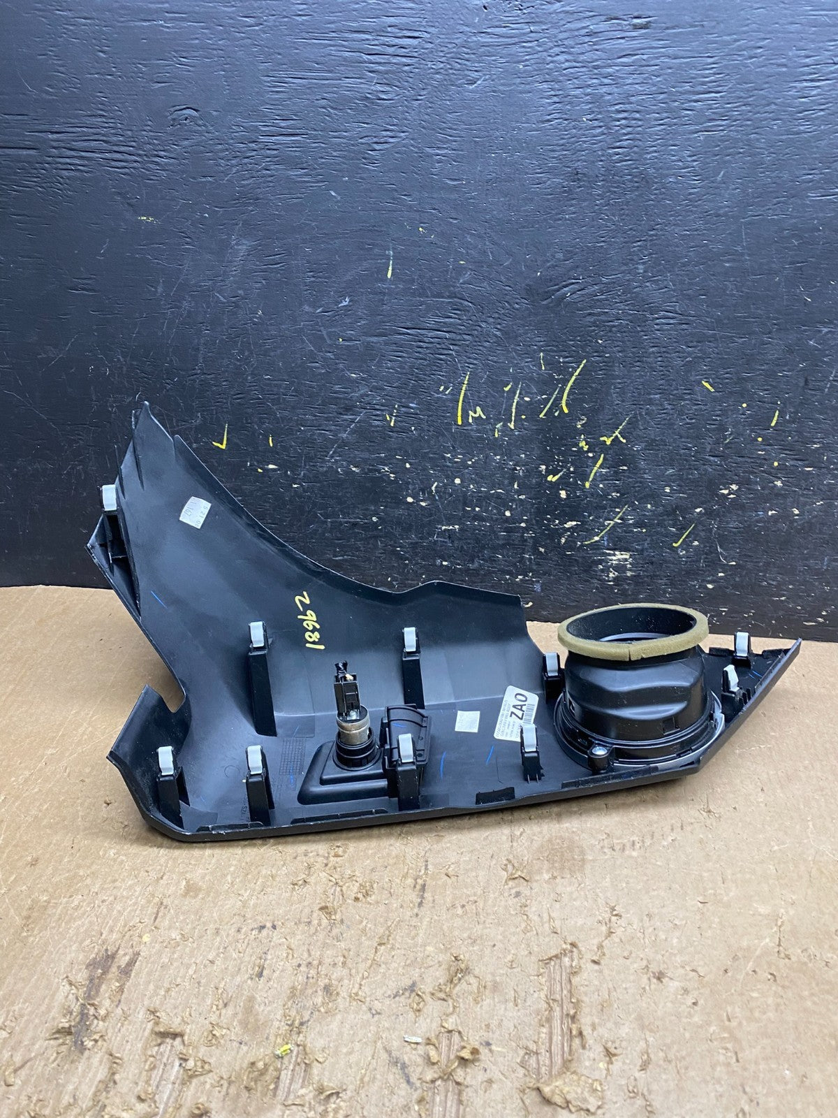 2009-2015 Honda Pilot Right Passenger Dash Vent Center Panel Bezel OEM Z9681 DG2