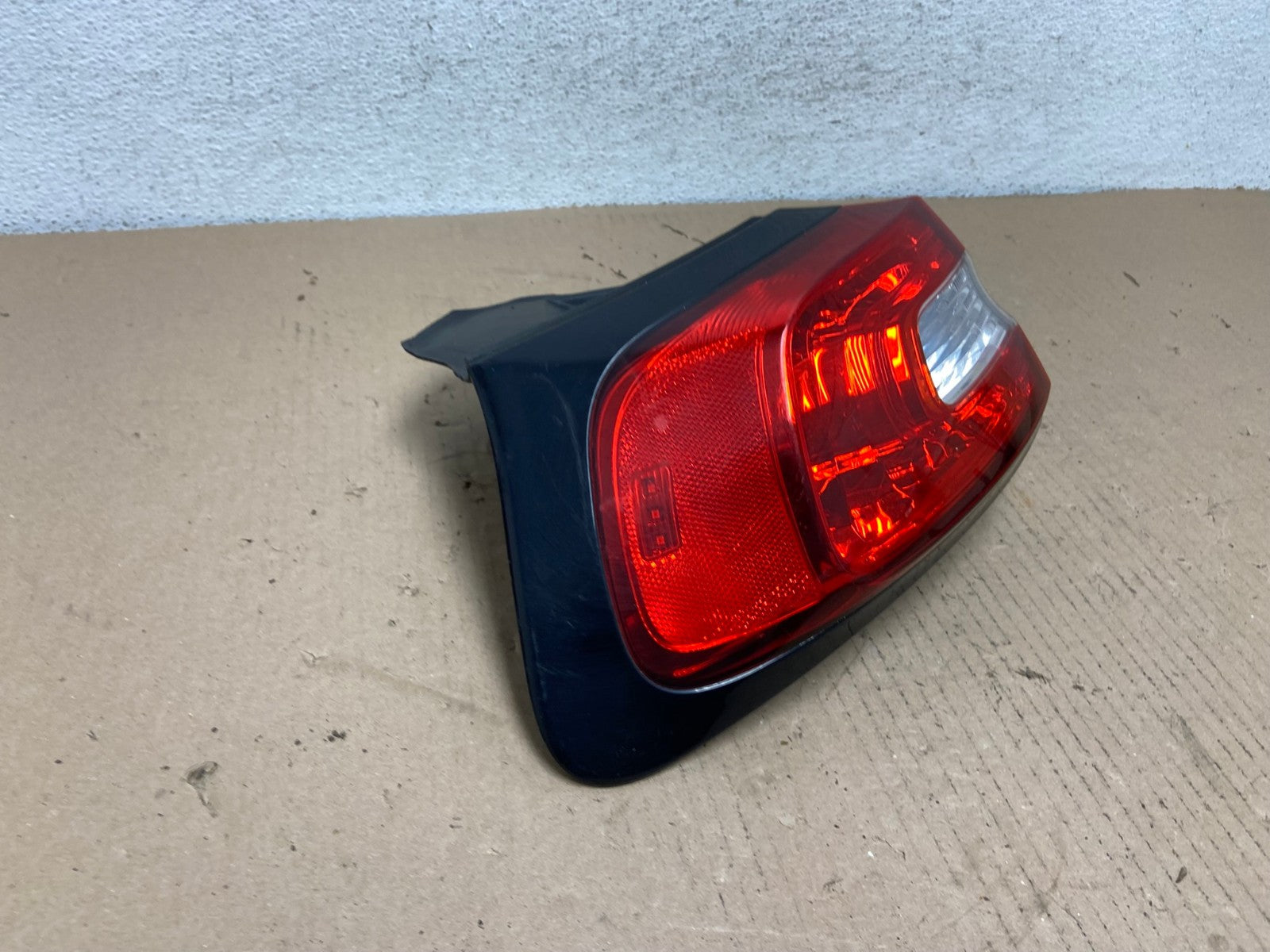 2014 to 2018 Jeep Cherokee Left Driver LH Side Tail Light AF3132 LK2