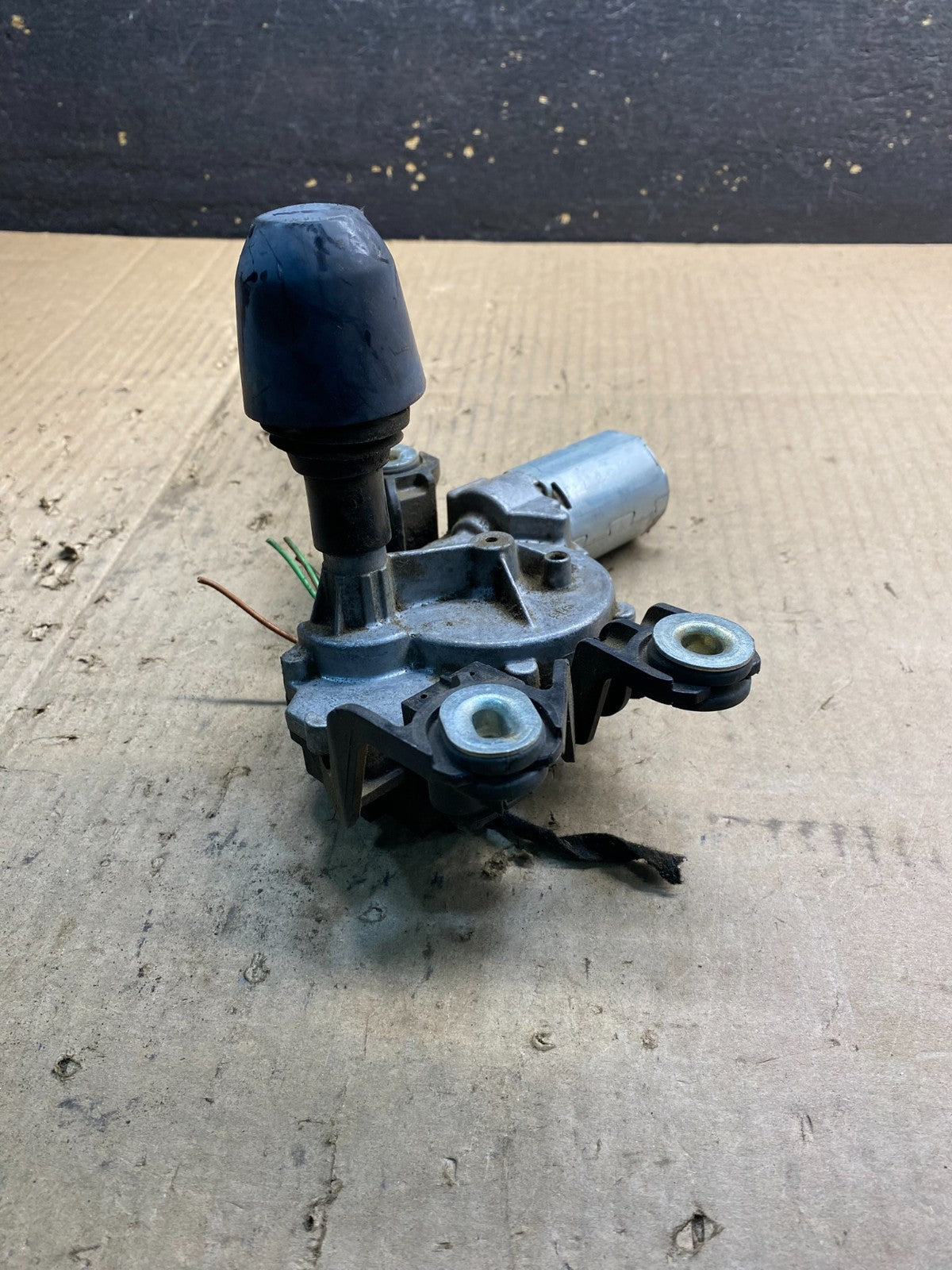 2010 to 2013 Volkswagen Jetta Rear Windshield Wiper Motor OEM AB0394  DG4