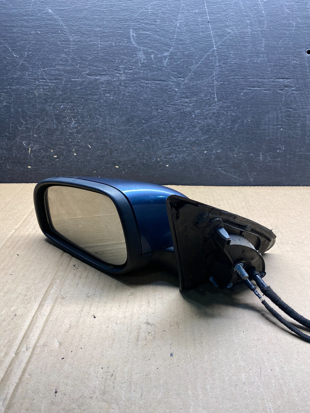 2000 to 2004 Volvo V70 Left Driver Side Mirror E11015846 AG3439 MS11