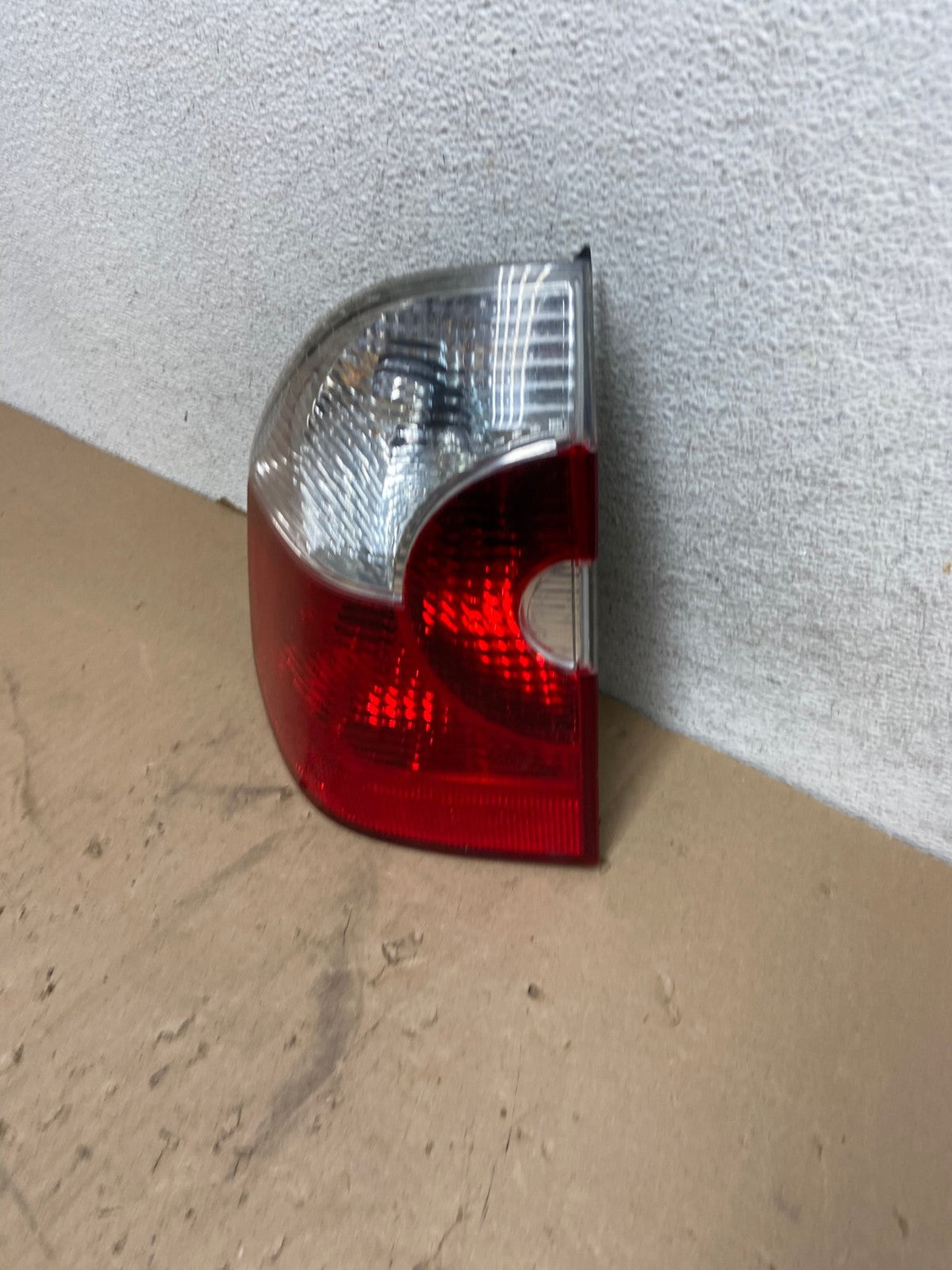 2004 2005 2006 Bmw X3 Left Driver Lh Side Tail Light AG4216 LK1