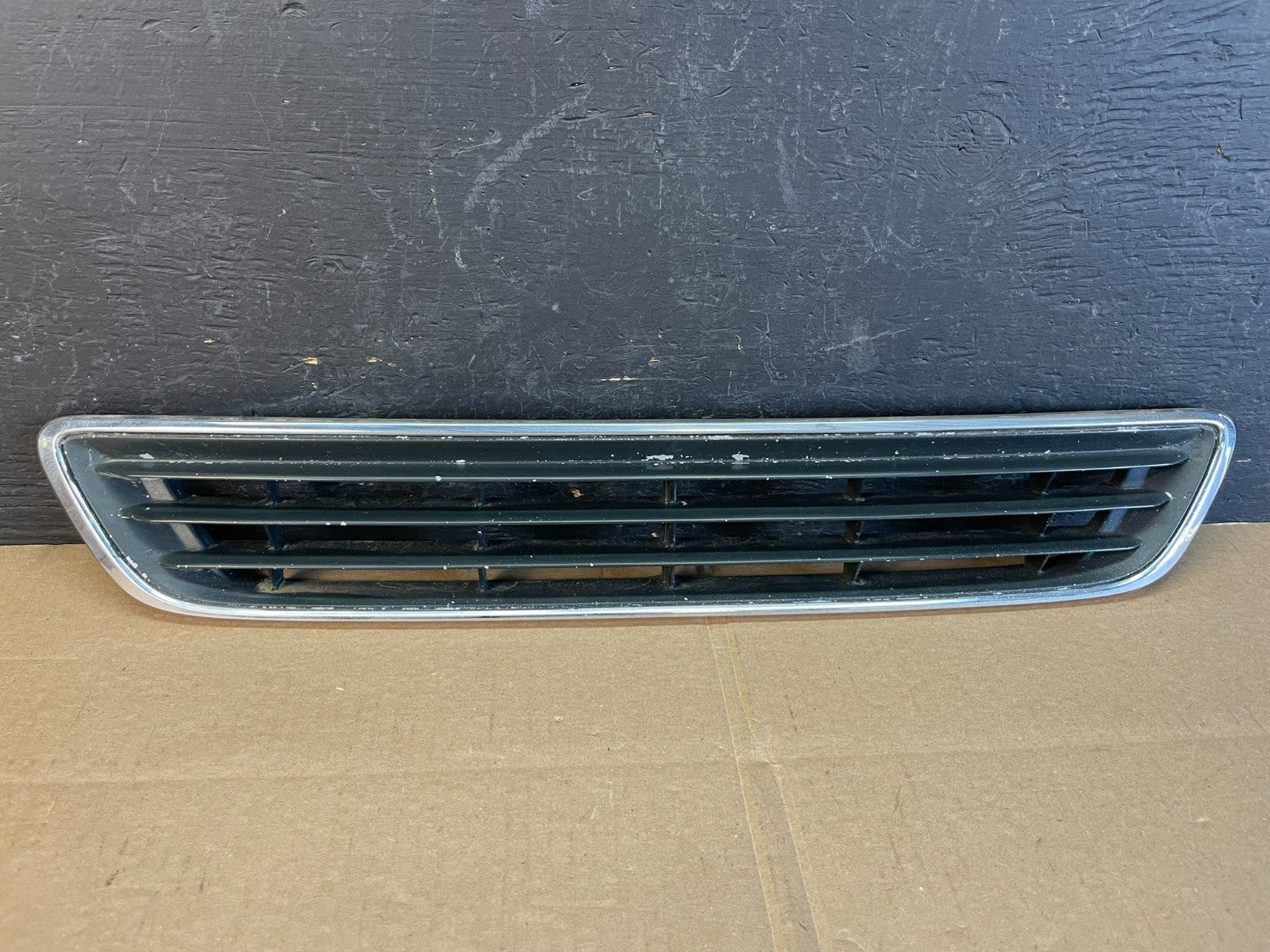 1997 to 1999 Lexus ES300 Front Grill Grille AC22330