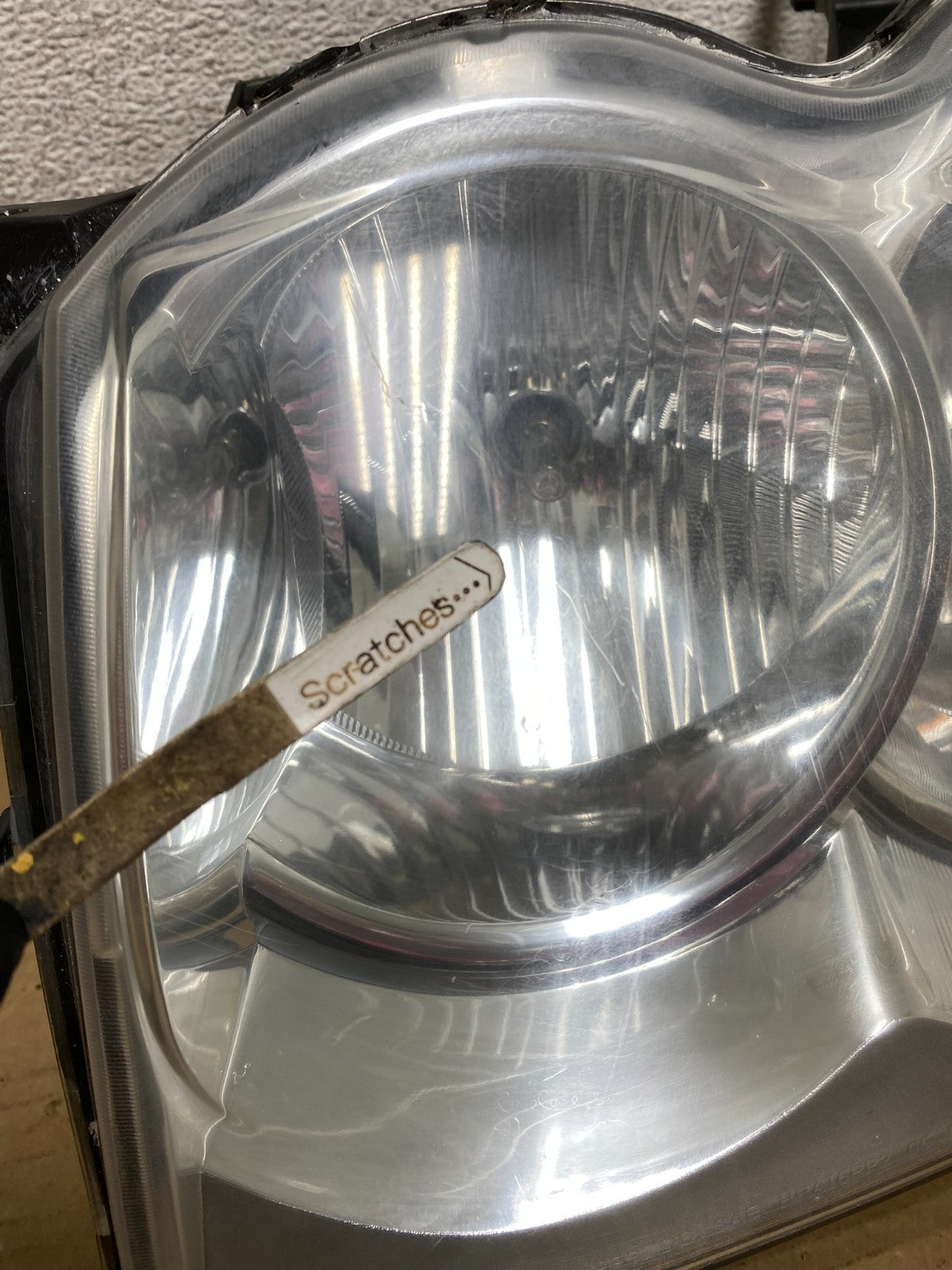 2005-2007 Jeep Grand Cherokee Left Driver LH Halogen Headlight AG8923 DW3