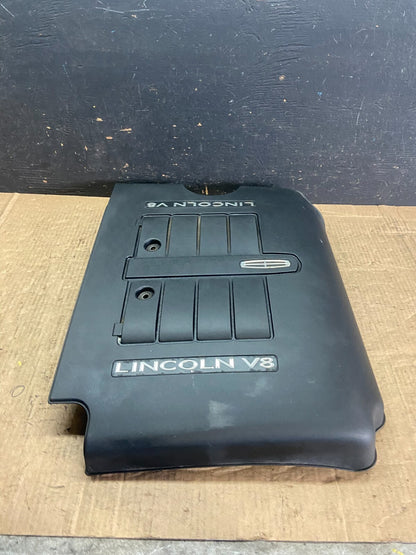 2002 to 2004  Lincoln Navigator 5.4L V8 Engine Motor Cover O3295 DG3
