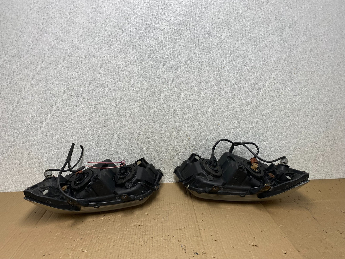 2004 2005 2006 Toyota Highlander Headlights Left+Right Side AE9044 DW9