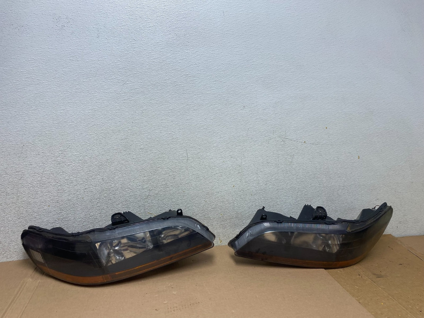 1998 to 2002 Honda Accord Black Left+Right Set Side Headlights R1157 DW0