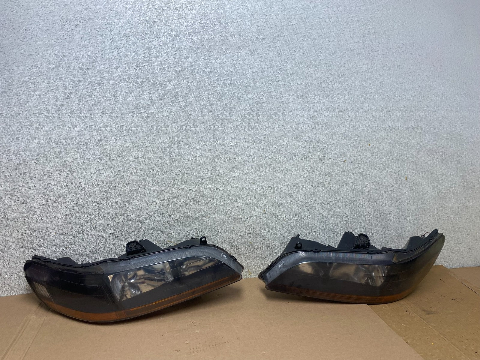 1998 to 2002 Honda Accord Black Left+Right Set Side Headlights R1157 DW0