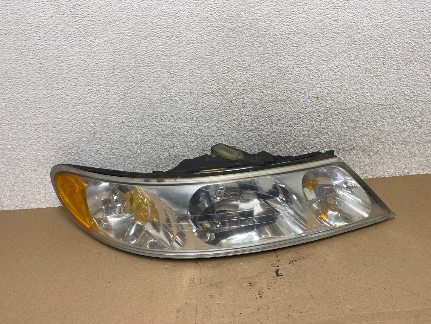 1999 to 2002 Lincoln Continental Right Passenger Rh Side Headlight AF4409 DW0