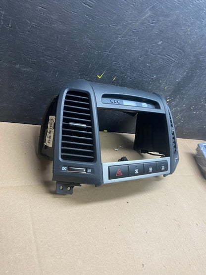 2007 to 2012 Hyundai Santa Fe Center Air Vent A/C Clock Bezel Trim T9125 DG1