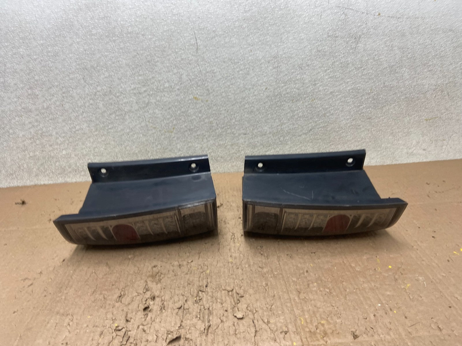 2007 - 2012 Ford Expedition Left + Right  Side Set Tail lights Y4985 PS6
