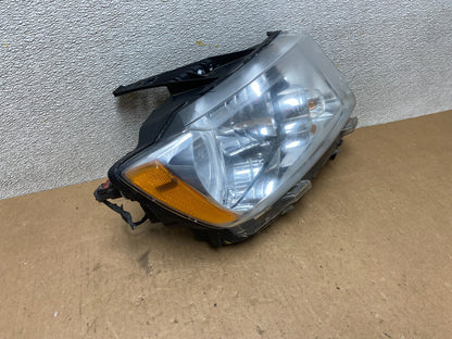 2011-2013 Jeep Grand Cherokee Right Passenger Halogen Headlight Z6879 DW2
