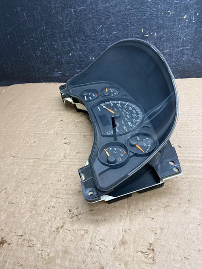 2004 to 2007 Chevrolet Express Speedometer Cluster Gauge af2390 DG2