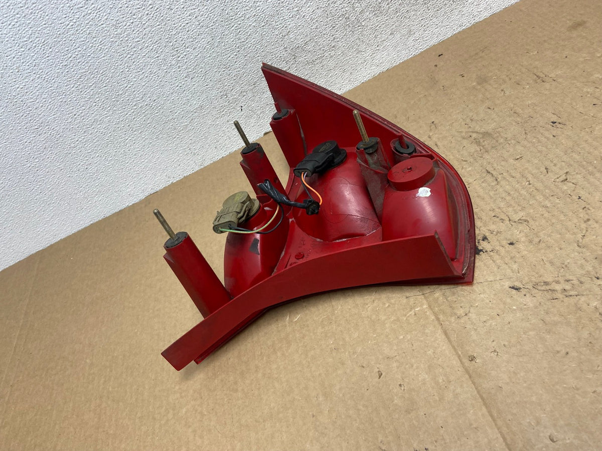 2000 to 2004 Ford Focus Right Passenger RH Side Tail Light AF9839 LK6