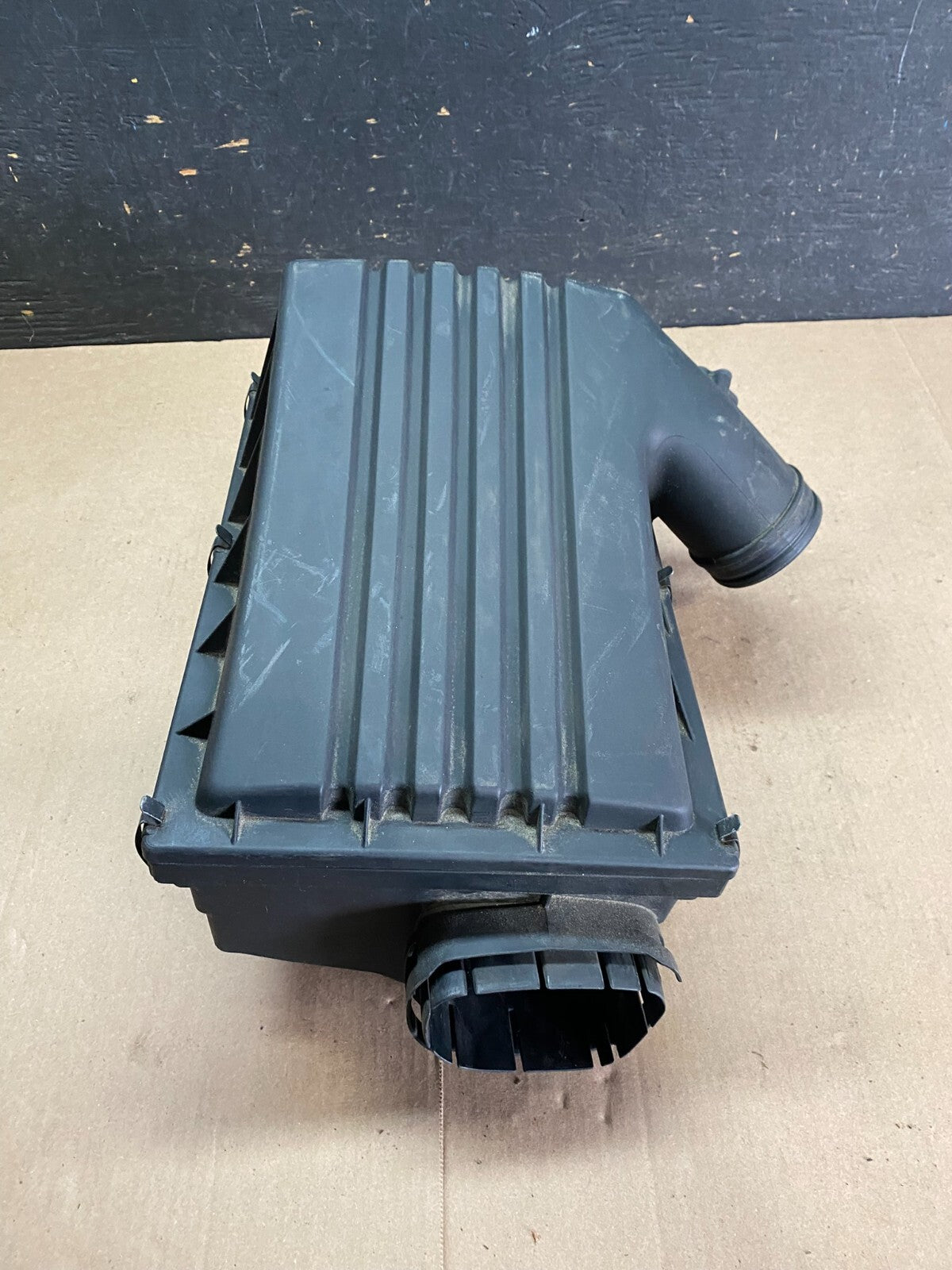 2007 to 2010 BMW X5 Air Intake Cleaner Filter Housing Box N5419 DG1