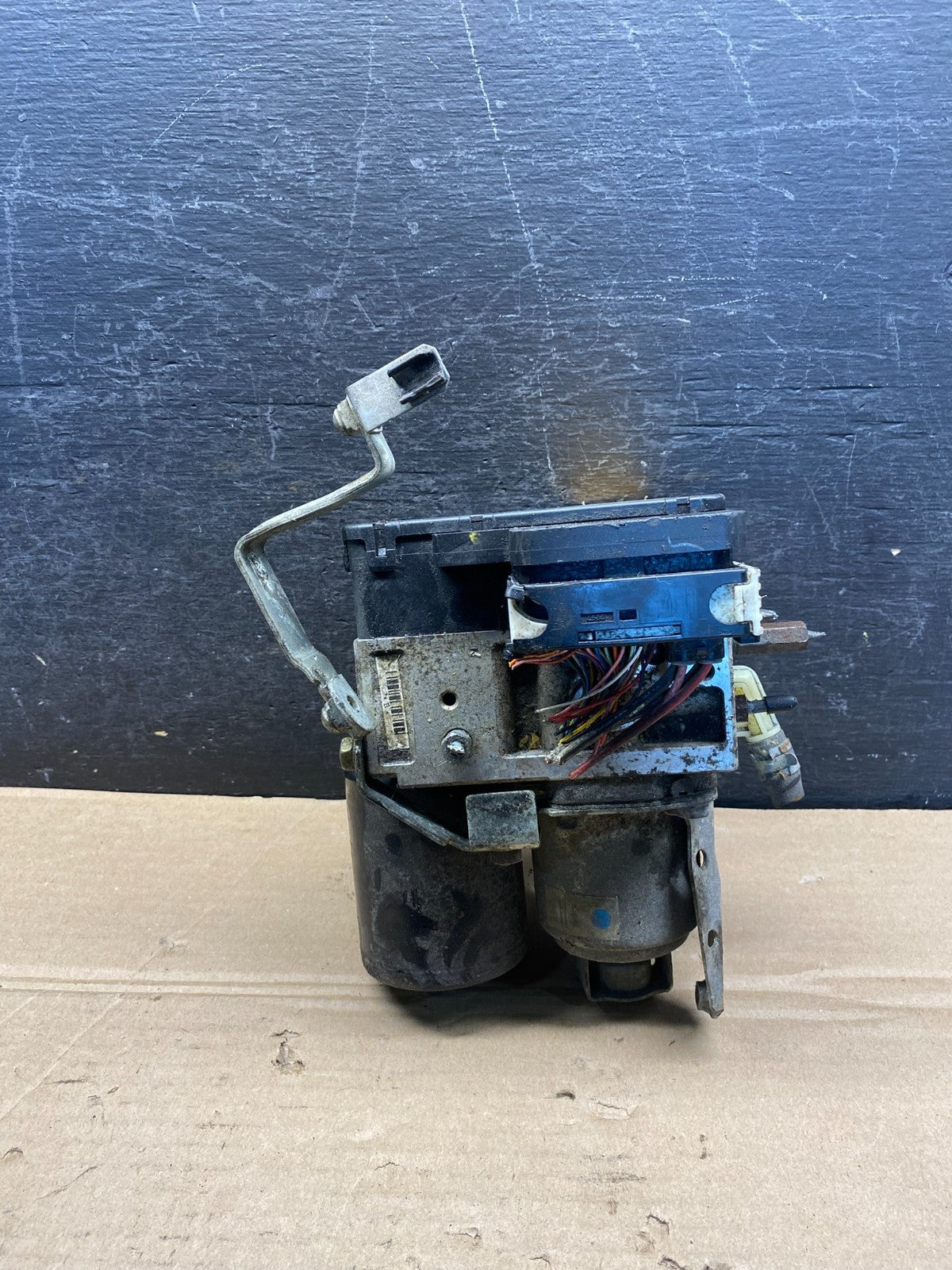 2004 - 2009 Toyota Prius ABS Brake Pump Anti Lock Module AH9911 DW4