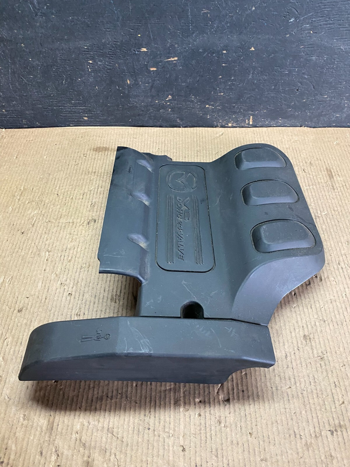 2000 to 2003 Mazda Tribute  DOHC 24 VALVE Engine Shield Top Cover N8403 PS2