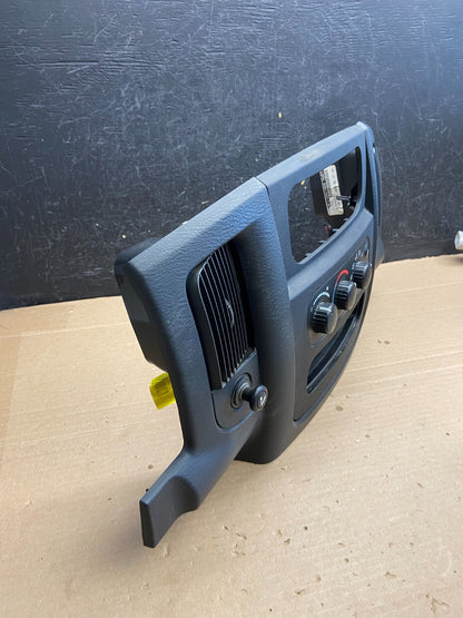 2002 to 2005 Dodge Ram Radio Climate Control Dash Air Vent Bezel Trim AG5133 DG1