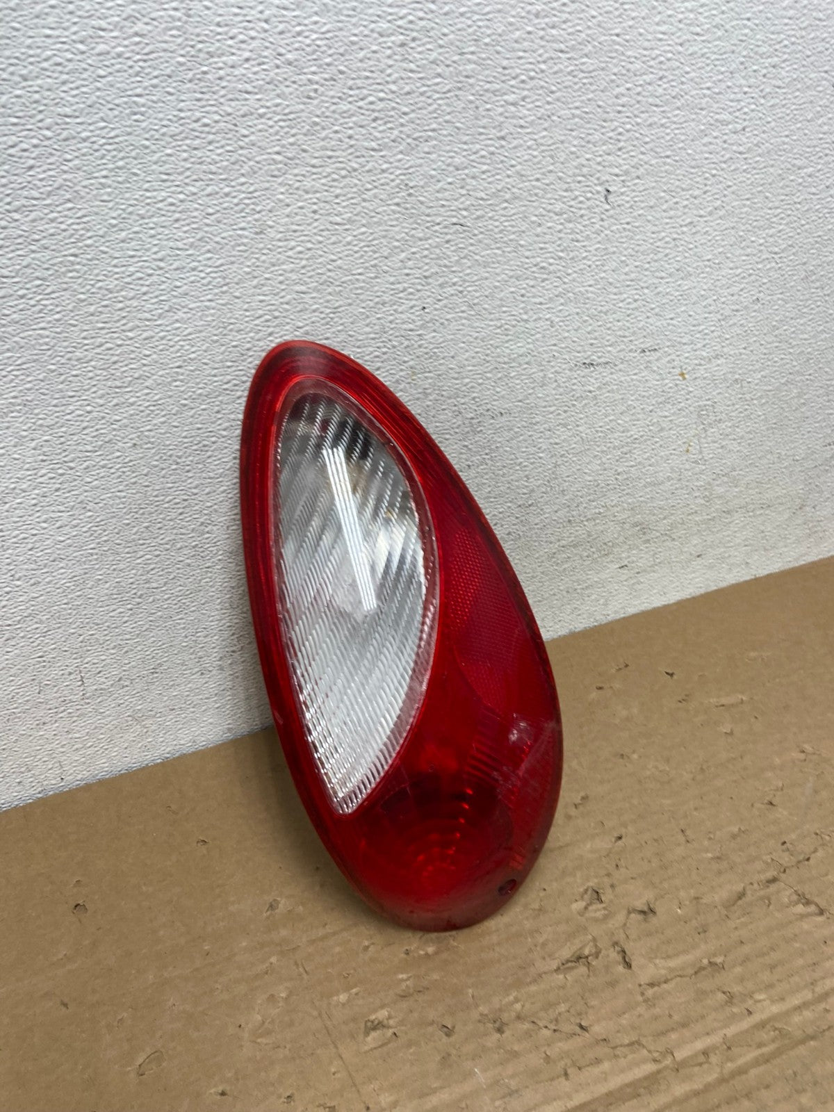 2006 to 2010 Chrysler PT Cruiser Right Passenger RH Tail Light AD4119 LK2