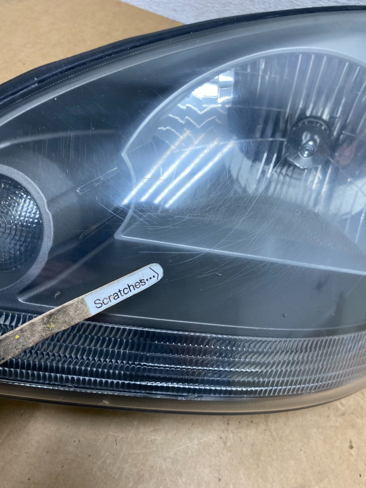 2005 to 2008 Hyundai Tucson Left Driver LH Side Headlight AE3041 DW3