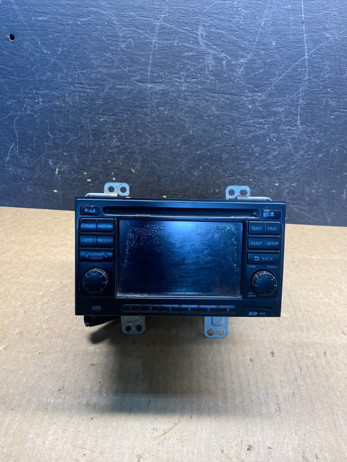 2013 to 2015 Nissan Rogue 28185-1VX0A Radio Receiver AM FM CD AG7405 DG0