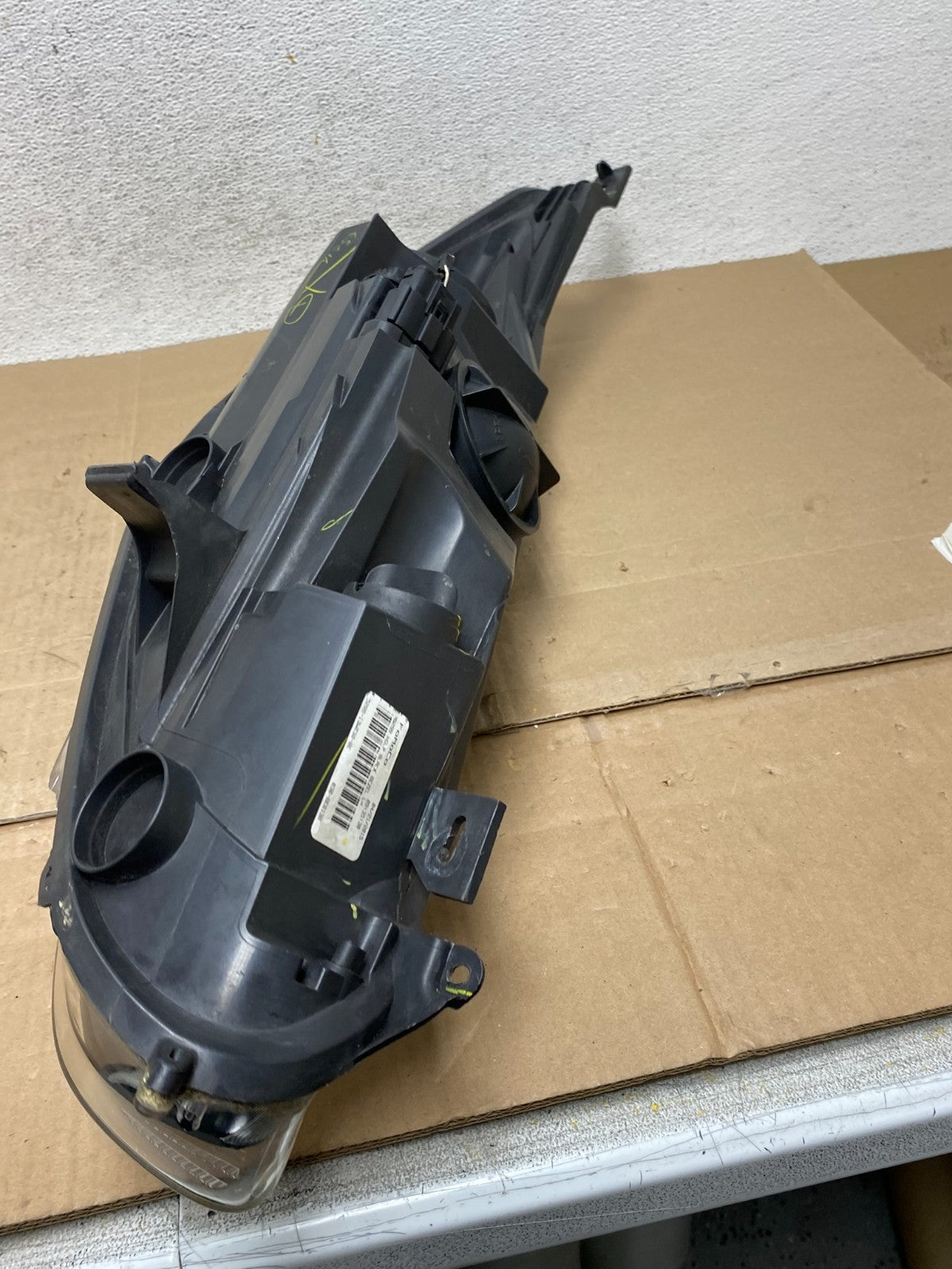 2014 to 2019 Ford Fiesta Left Driver LH Halogen Headlight AE5012 DW6