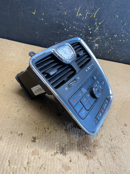 2011-2016 Dodge Grand Caravan Temperature Climate Control AC Heater Z4518 DG1