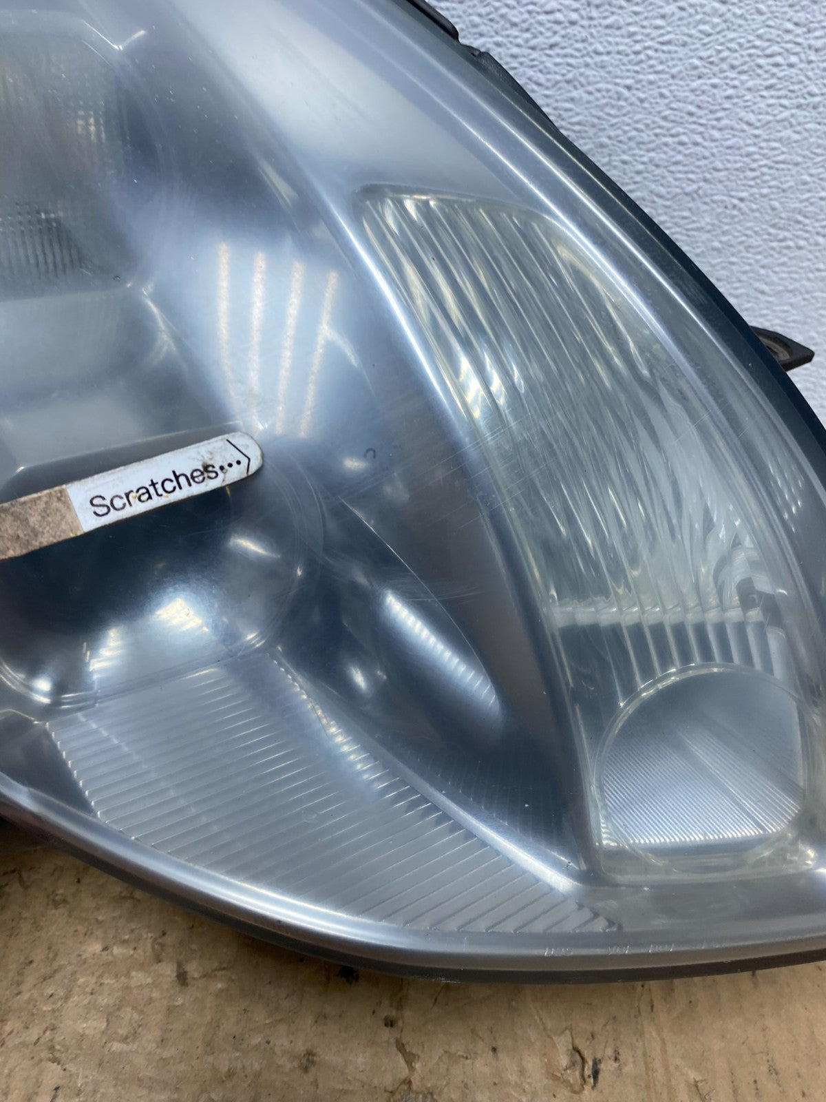 2004 2005 2006 Nissan Maxima Right Passenger Side Headlight Xenon HID AC8261 DW3