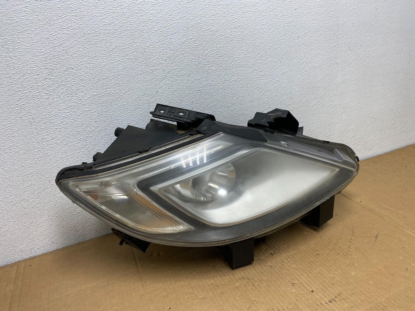 2007 - 2009 Mazda Cx9 Cx-9 Right Passenger RH Headlight Halogen AD0802 DW2