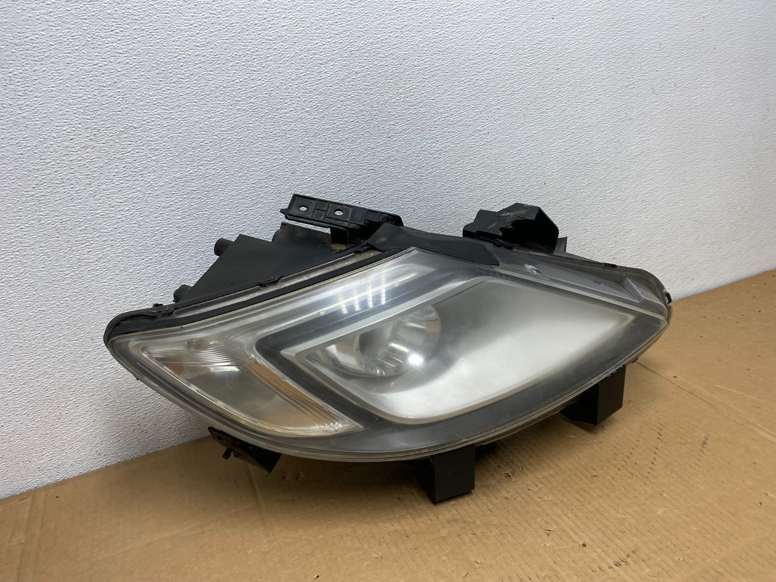 2007 - 2009 Mazda Cx9 Cx-9 Right Passenger RH Headlight Halogen AD0802 DW2