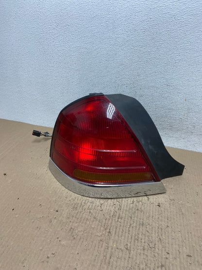 1998-2003 Ford Crown Victoria Left Driver Lh Side Tail Light AF2955 LK0