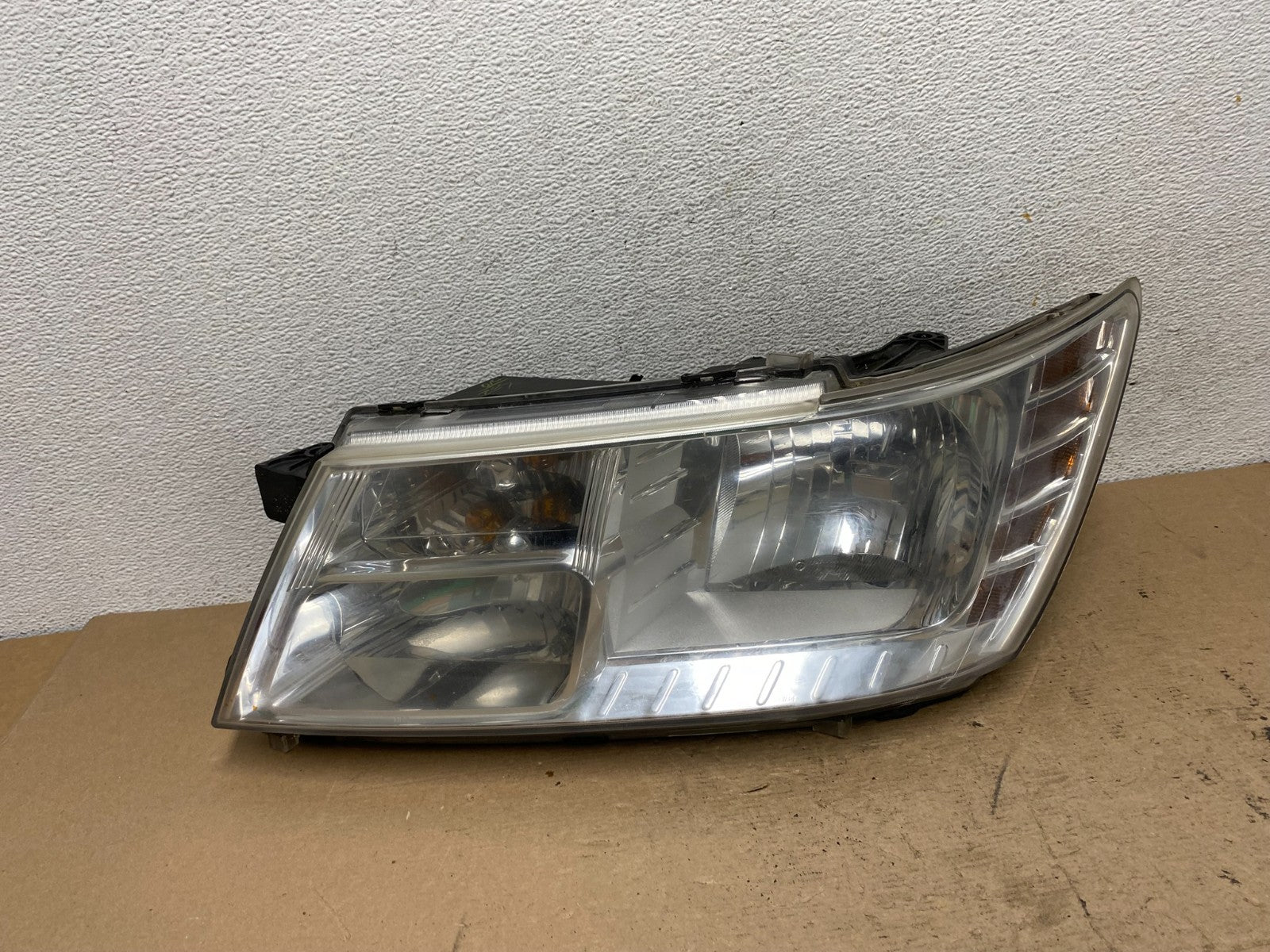 2009 to 2017 Dodge Journey Headlight Left Driver Lh Side Halogen AF5067 DW0