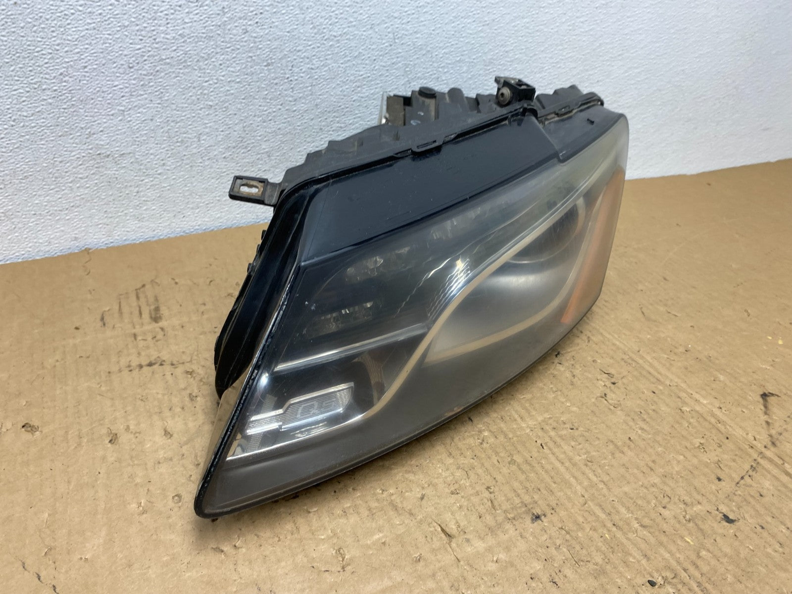 2009-2012 Audi Q5 Left Driver LH Side Xenon HID Headlight AC8157 DW2