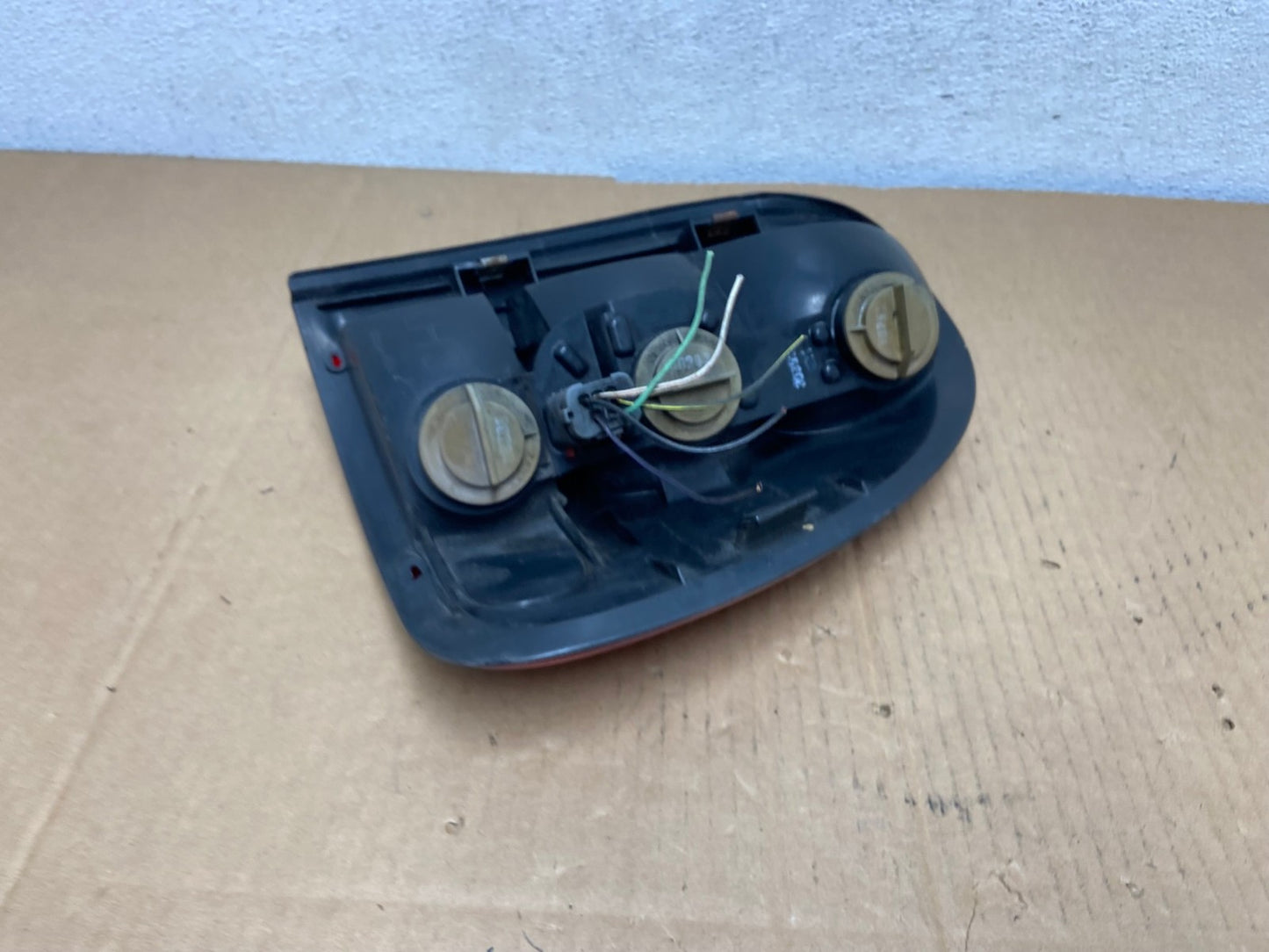 1998 to 2003 Dodge Durango Tail Light Left Driver LH Side AD0866 LK6