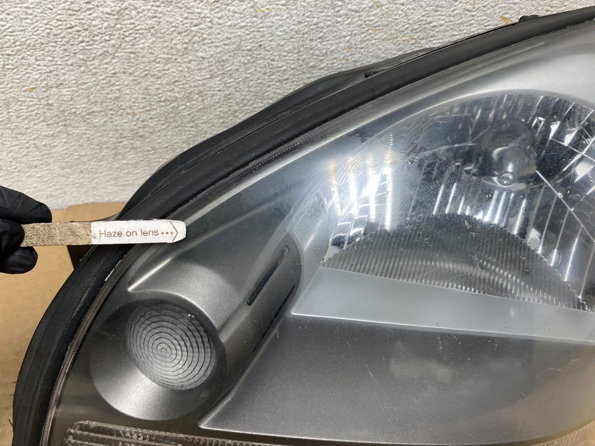 2005 to 2008 Hyundai Tucson Left Driver LH Side Headlight AH8153 DW5