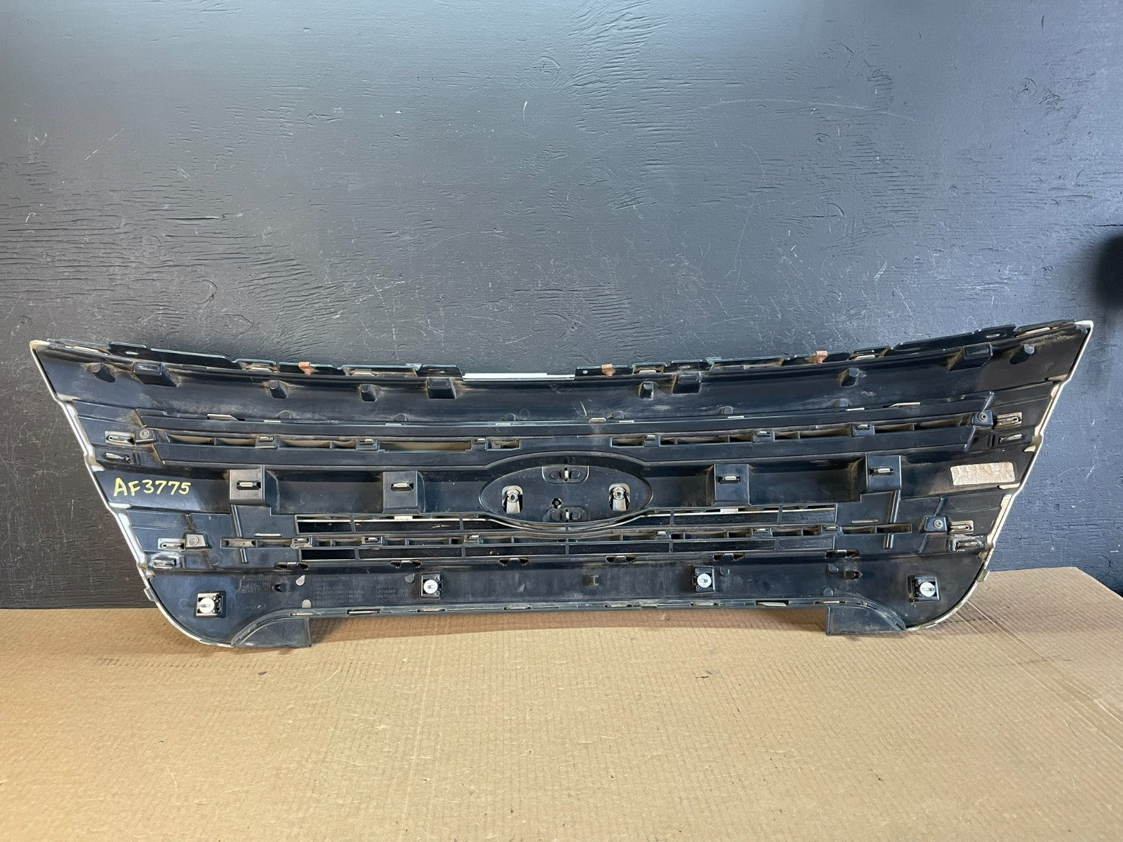 2011 to 2015 Ford Explorer Upper Front Grill Grille af3775 DG5