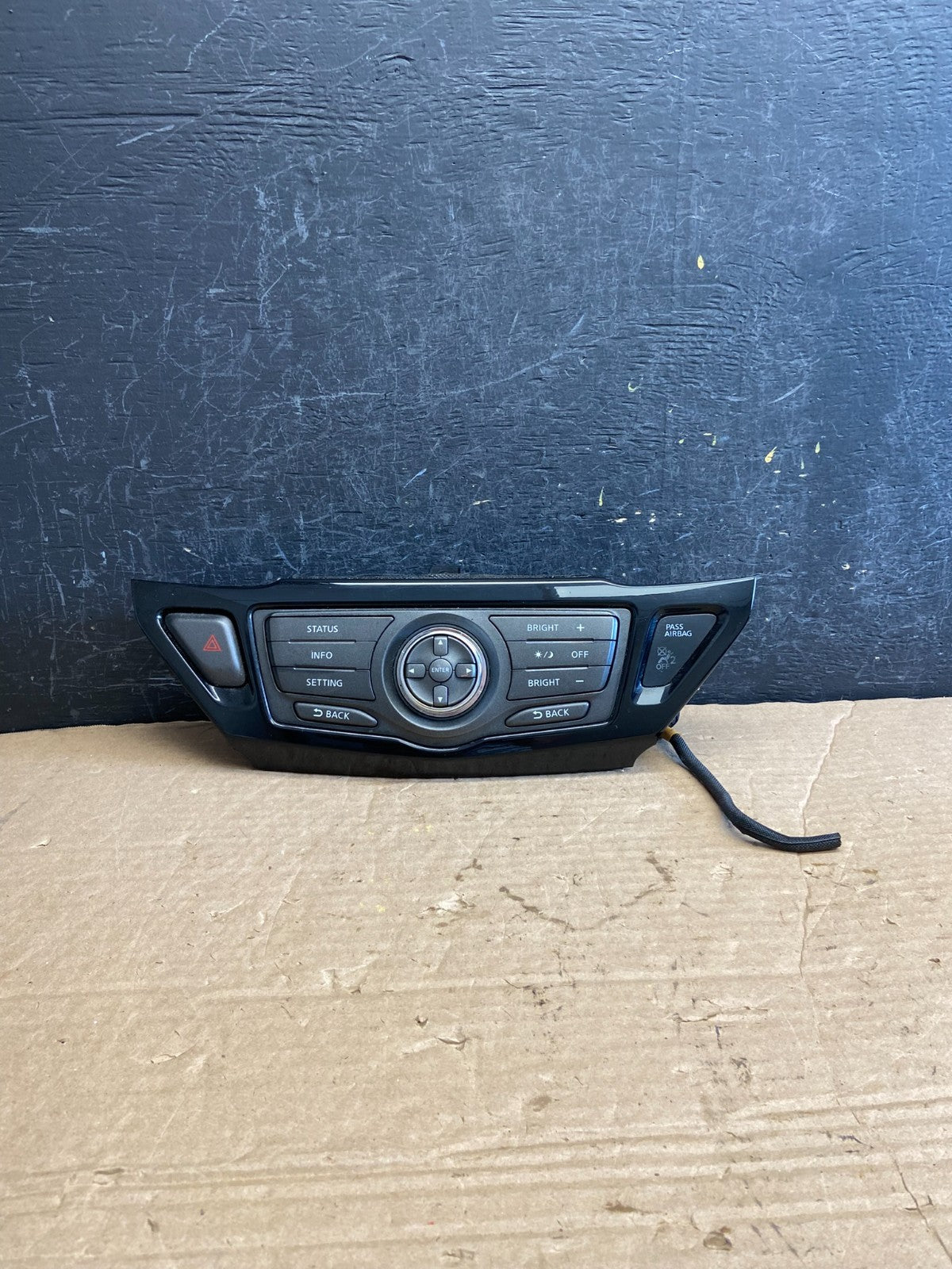 2013 to 2015 Nissan Pathfinder Information Display Control AF2104 DW0