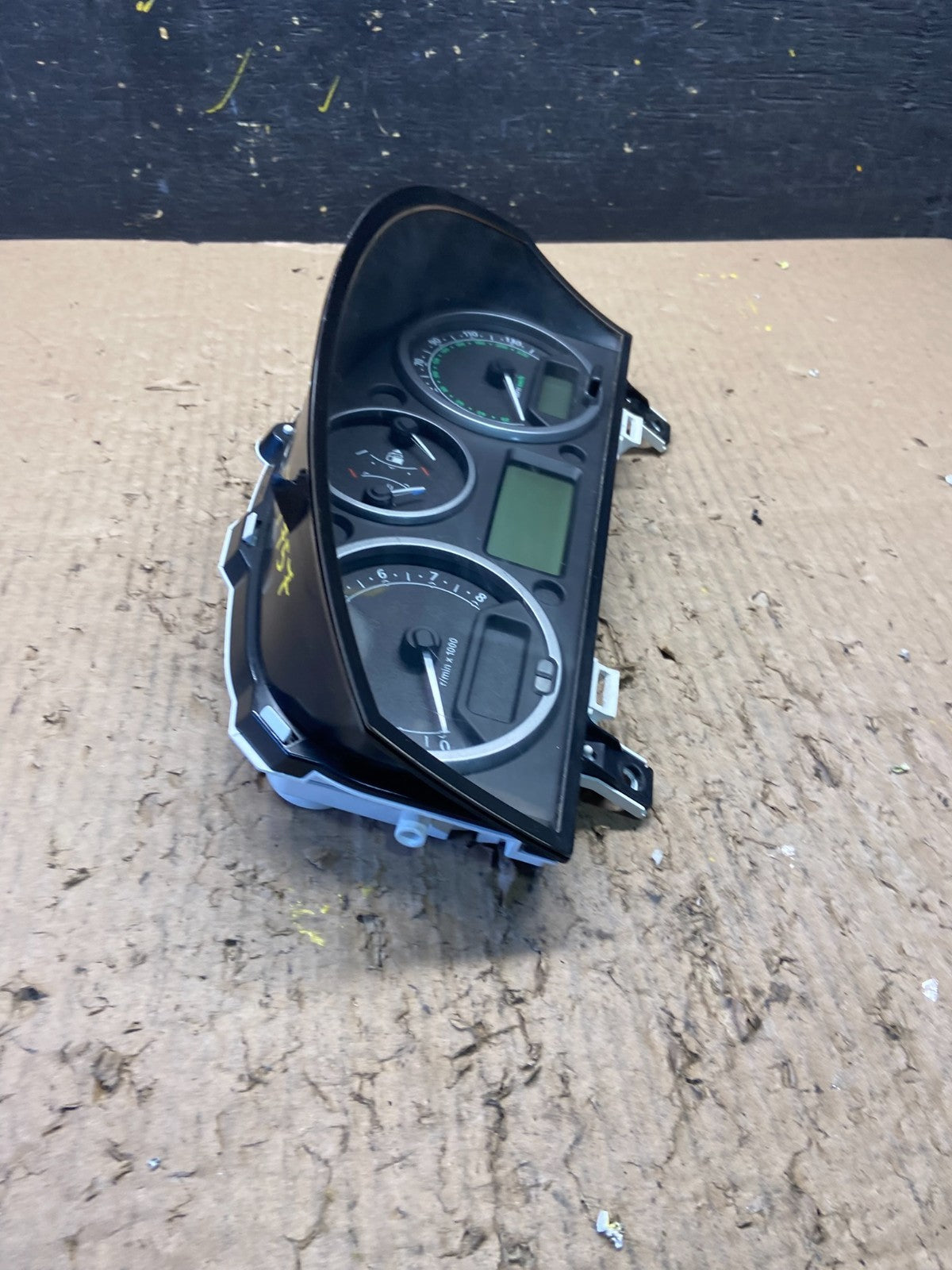 2005 2006 Land Rover LR3 Speedometer Cluster Gauge T1757 DG1