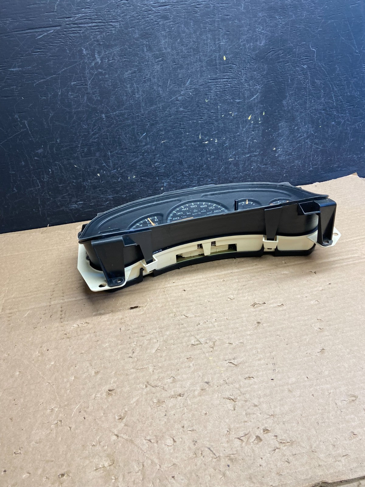 1999 to 2002 Chevrolet Silverado Sierra Cluster Gauge Speedometer ECM AF2655 DG4