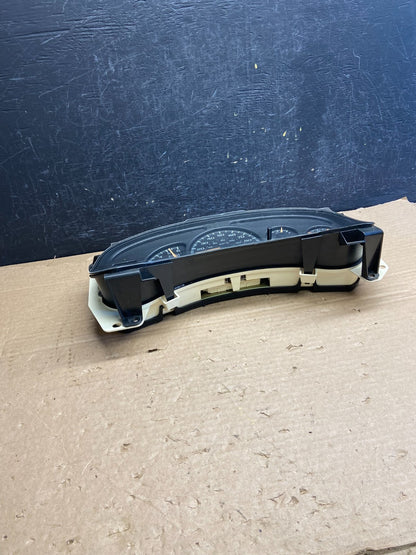 1999 to 2002 Chevrolet Silverado Sierra Cluster Gauge Speedometer ECM AF2655 DG4
