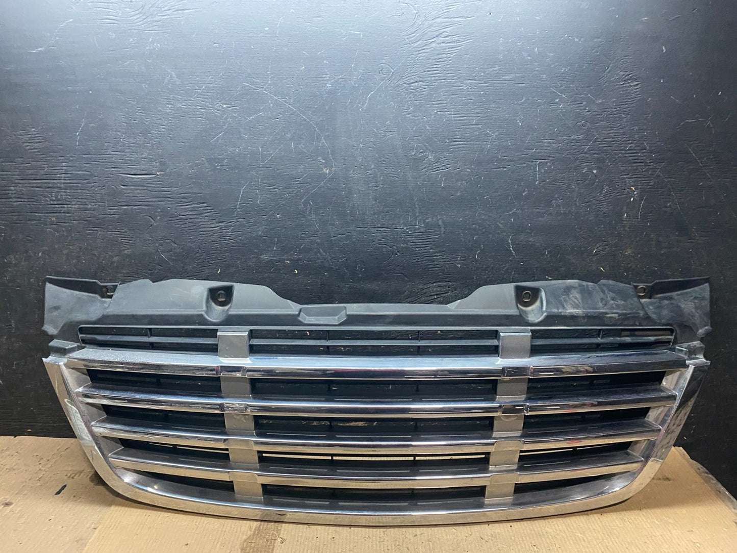 2009 to 2011 Freightliner Sprinter Front Upper Chrome Grill Grille X3431 DG0