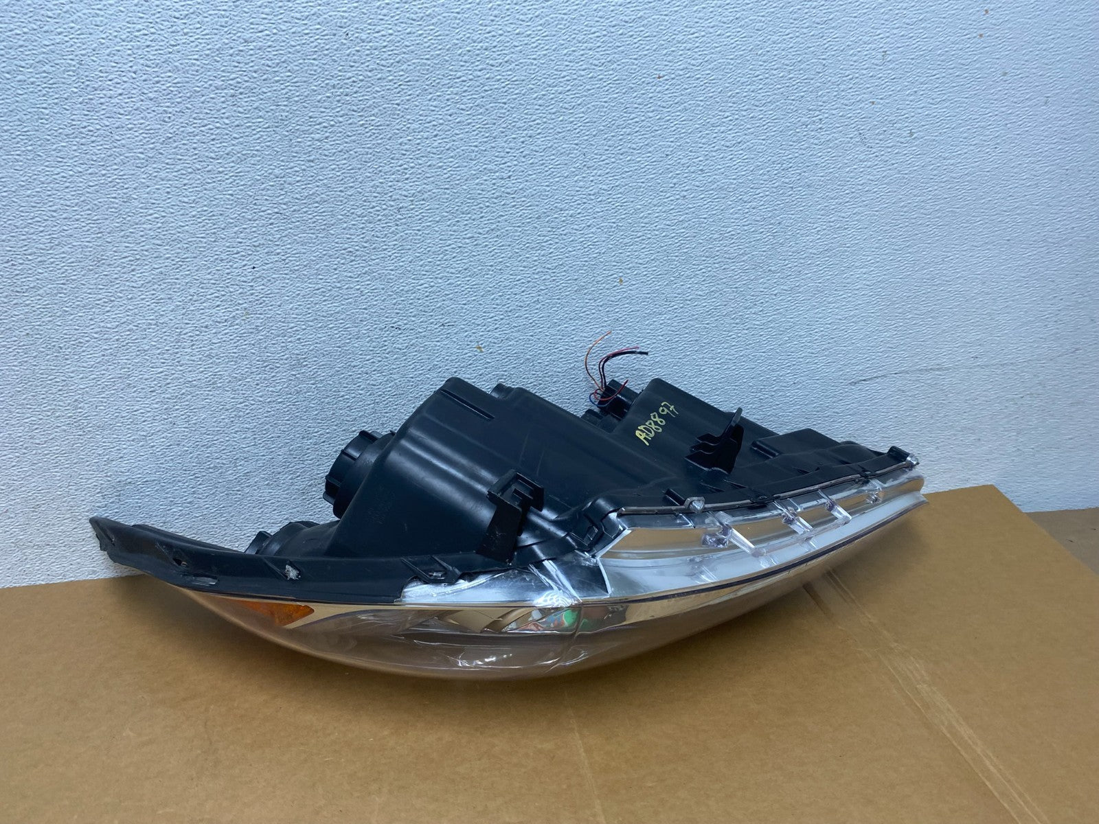 2011 - 2014 Hyundai Sonata Left Driver Lh Side Headlight Halogen TYC AD8897 DW6