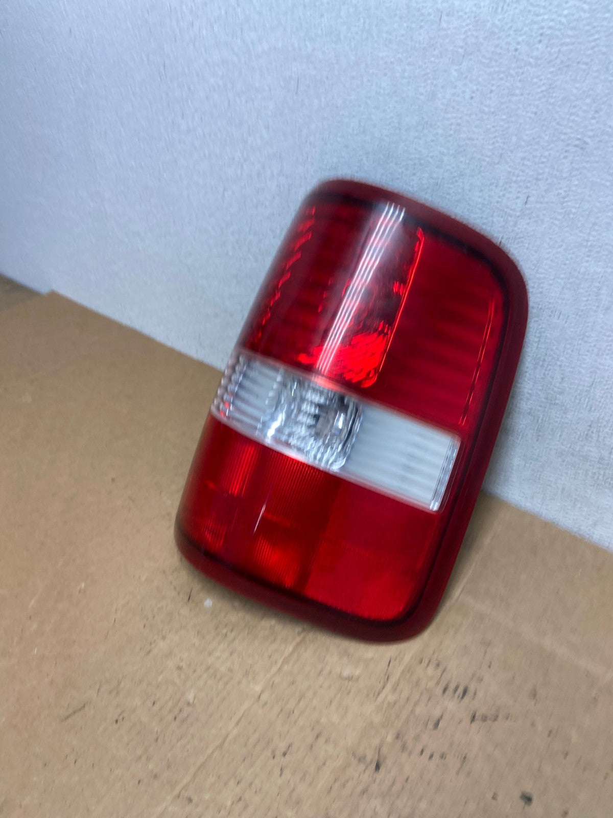 2004 to 2008 Ford F150 F-150 Right Passenger RH Side Tail Light AD4649 LK1