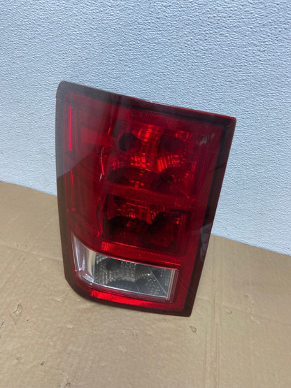 2005 to 2006 Jeep Grand Cherokee Left Driver Side Lh Tail Light AC3776 LK0