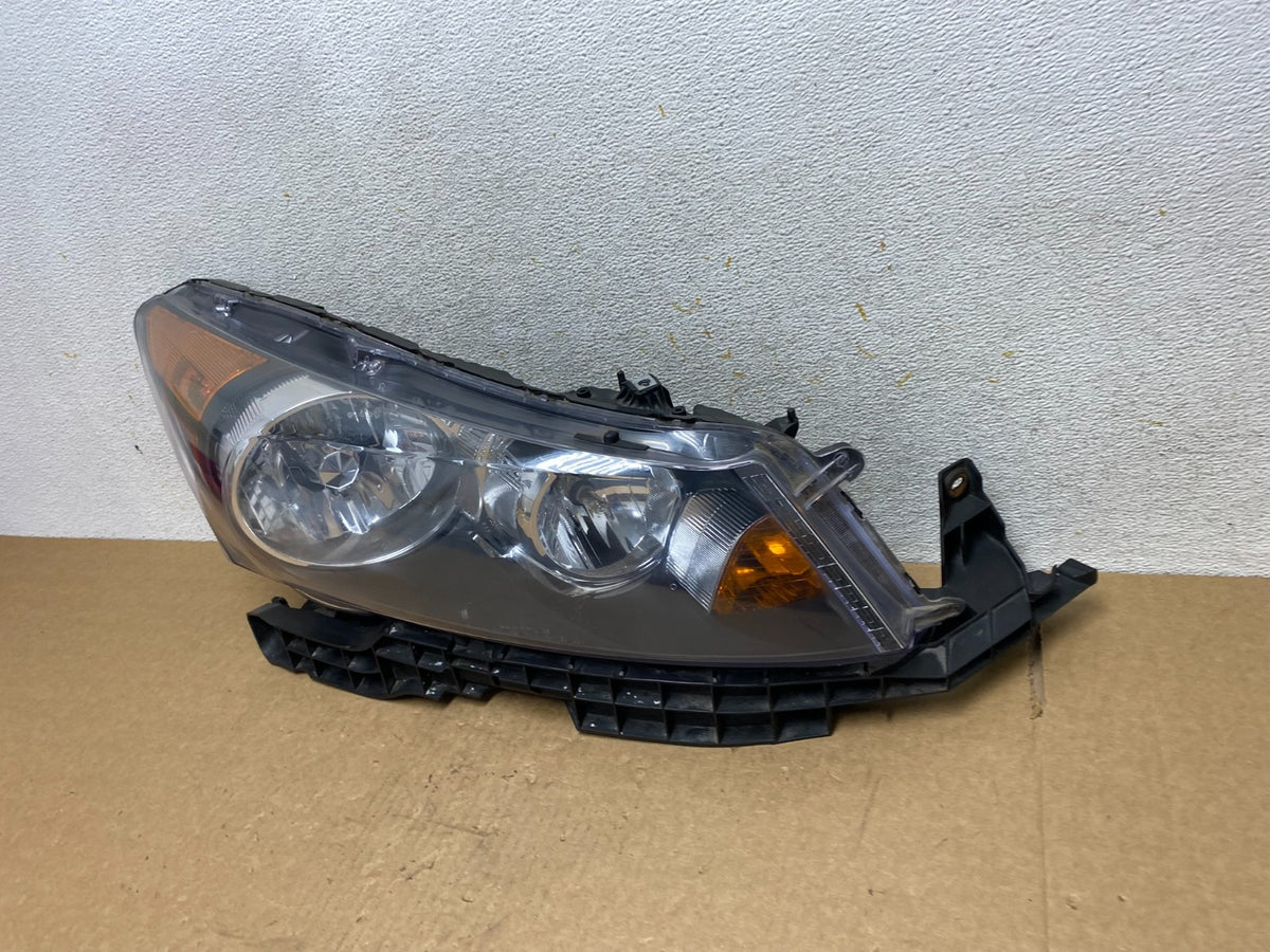 2008 to 2012 Honda Accord Sedan Right Passenger RH Headlight TYC AI3347 DW1