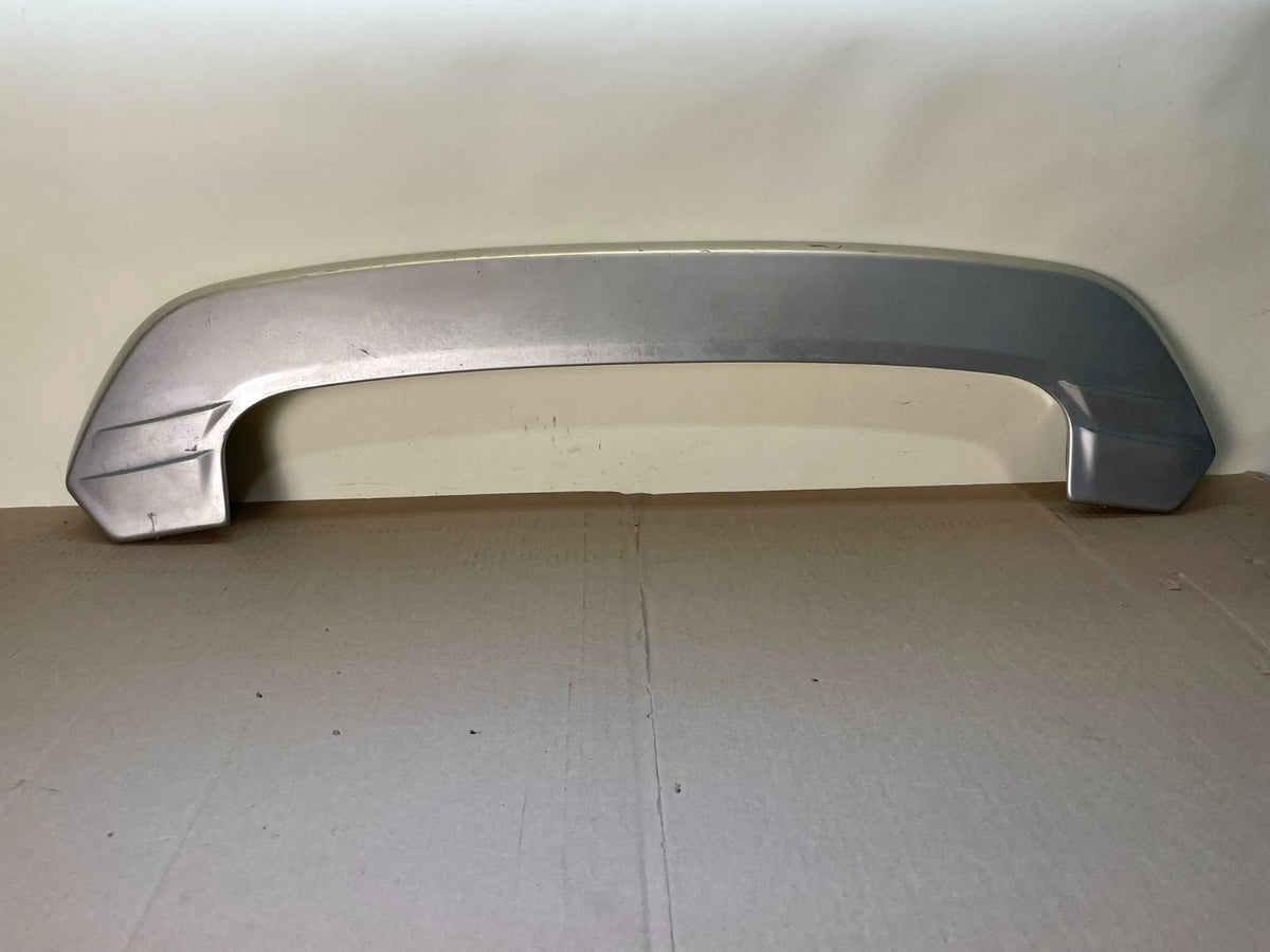 2001 2005 Toyota RAV4 Rear Upper Liftgate Spoiler Hatch 3rd Brake Light AJ06800