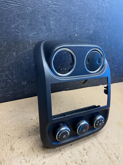 2011 to 2017 Jeep Compass Dash Climate Temperature Control Radio Bezel AF1721 DG2
