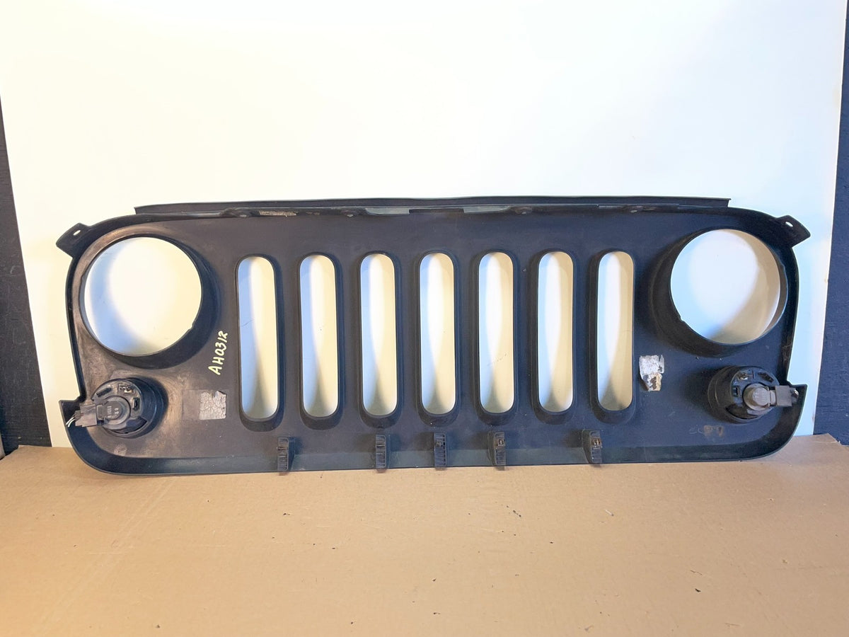 2007 to 2018 Jeep Liberty Front Upper Grill Grille AH0312 DG5