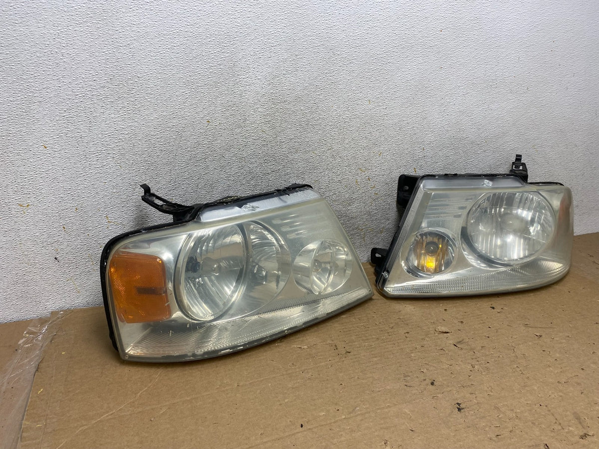 2004 to 2008 Ford F-150 F150 Left+Right Halogen Headlights AH8886 DW1