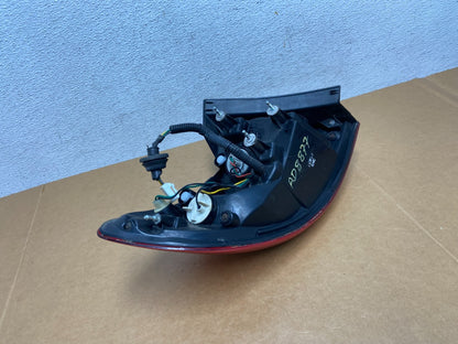 2010 to 2012 Hyundai Santa Fe Right Passenger RH Tail Light AD8877 DW4